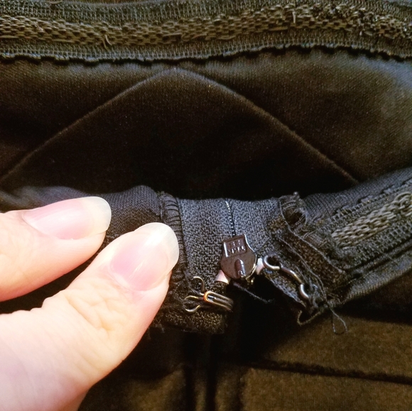 Vintage Silk Layered Black Tadashi Sleeveless Prom Evening Gown - Picture 13 of 16